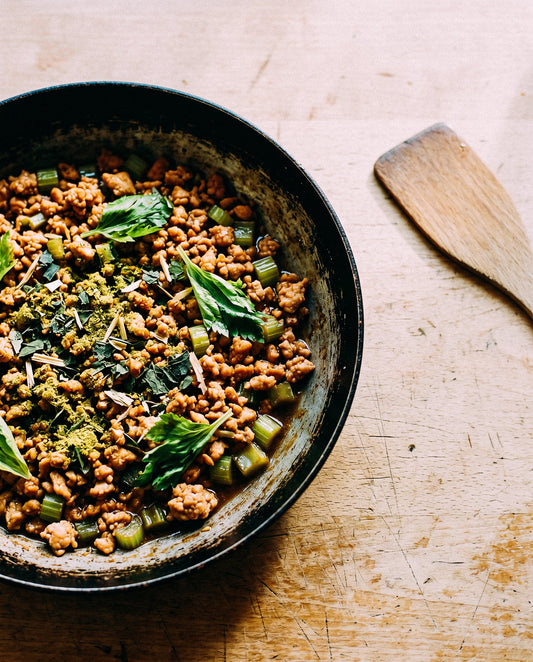 FlareLine「GREEN NUDGE」で作る「鶏ひき肉とセロリの香味そぼろ」